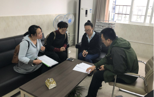 魚峰區(qū)區(qū)科技局到德潤小學調(diào)研青少年創(chuàng)客空間建設(shè)情況