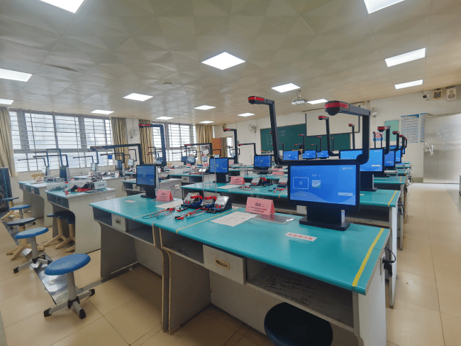 新科教學(xué)雙模式教學(xué)裝備