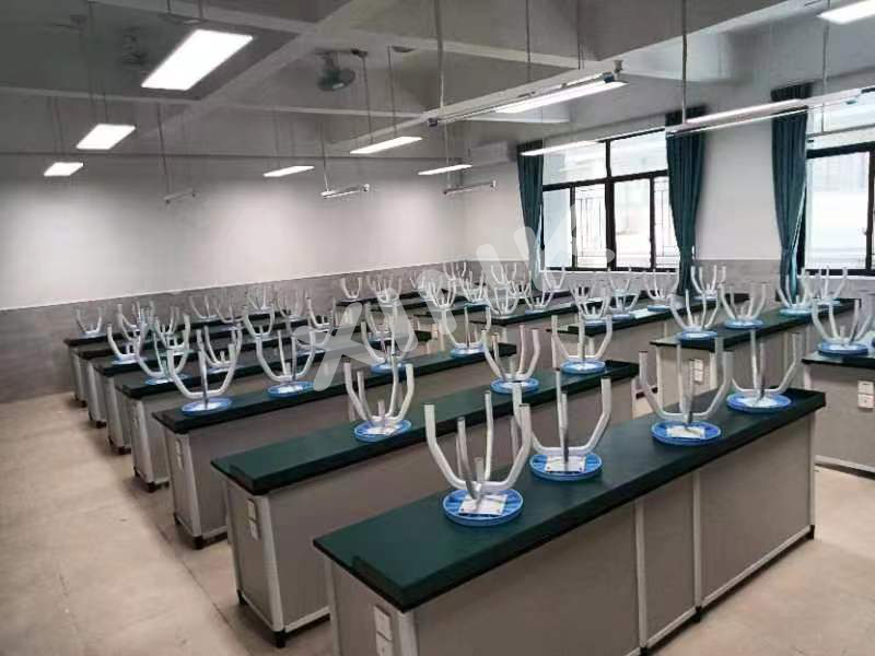 <a href='http://m.ea-led.com/' target='1' style='font-size:14px; font-weight:bold; color:#0080ff;'>物理實驗室</a>