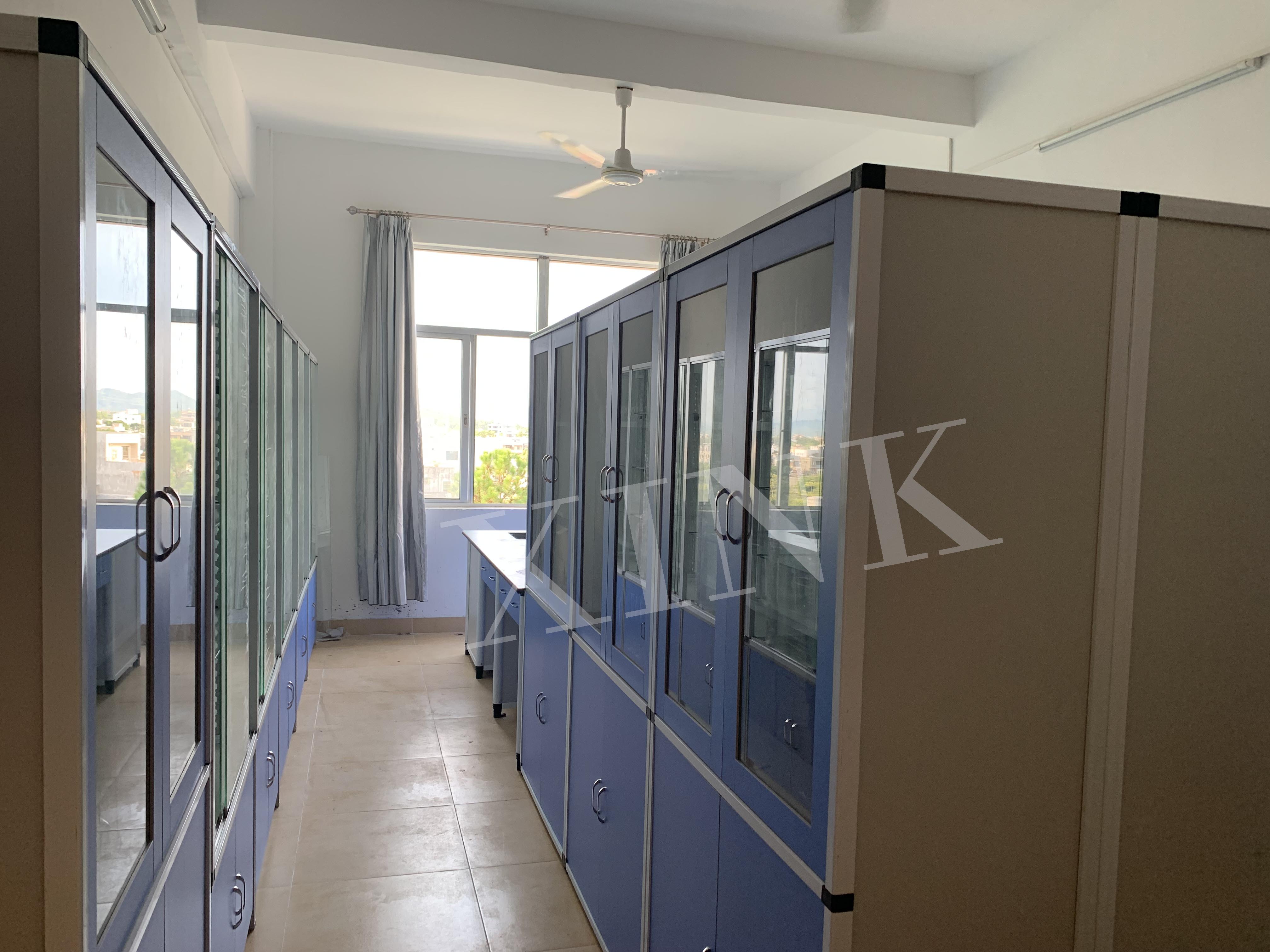 <a href='http://m.ea-led.com/products/70-1.html' target='1' style='font-size:18px; font-weight:bold; color:#000000;'>藥品柜</a>