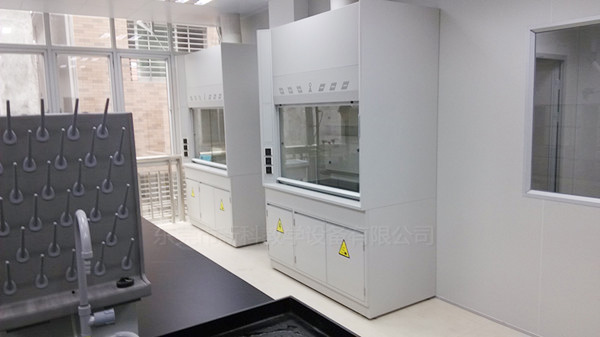 <a href='http://m.ea-led.com/products/62-1.html' target='1' style='font-size:18px; font-weight:bold; color:#000000;'>實驗室通風柜</a>案例