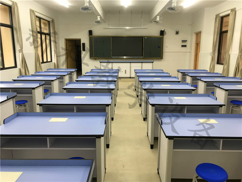 <a href='http://m.ea-led.com/' target='1' style='font-size:14px; font-weight:bold; color:#0080ff;'>物理實驗室</a>