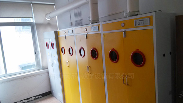 <a href='http://m.ea-led.com/products/67-1.html' target='1' style='font-size:18px; font-weight:bold; color:#000000;'>氣瓶柜</a>案例